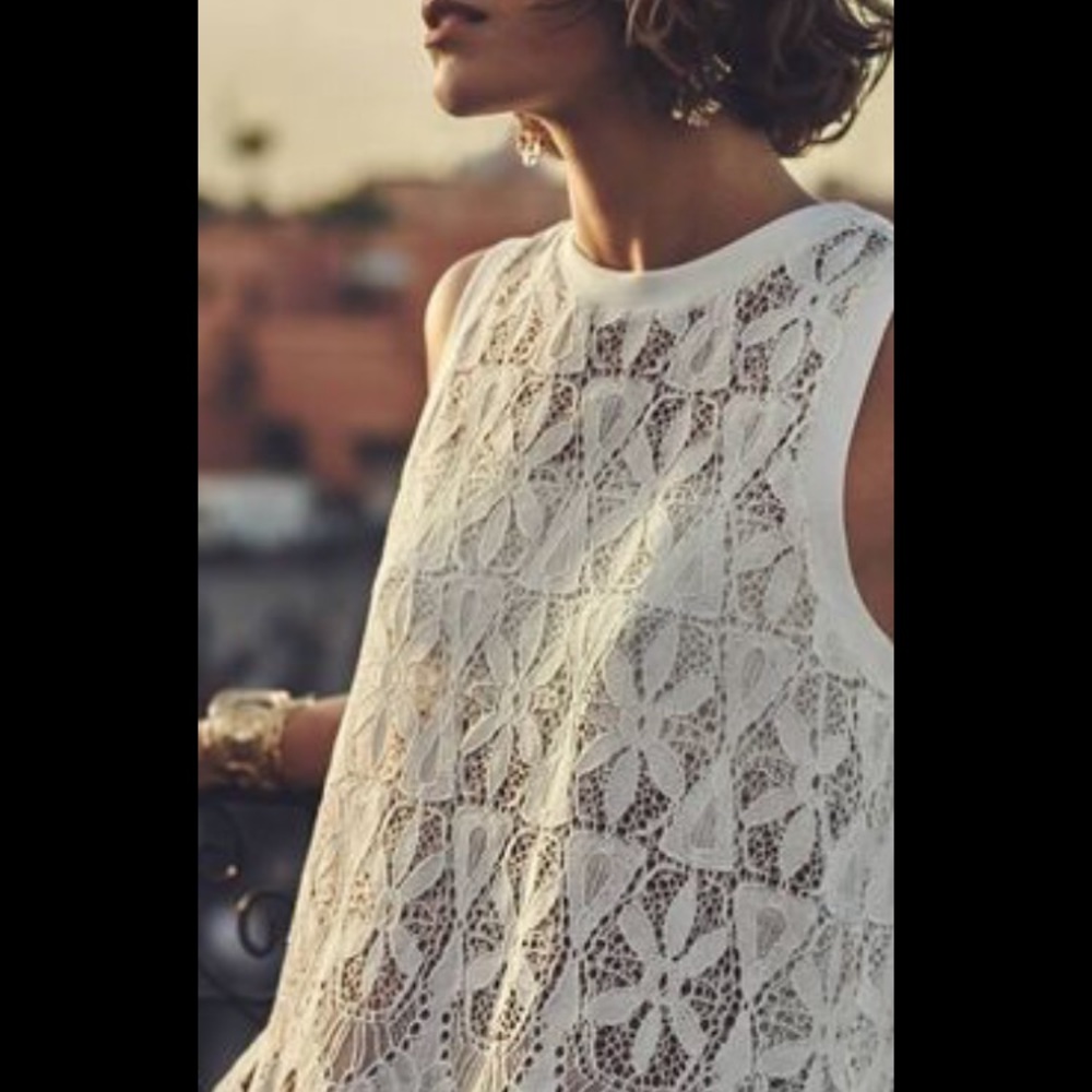Pretty White Lace Sleeveless Top